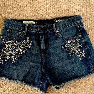 Gap cut off denim embroidered shorts. Size 29/8. Great condition.